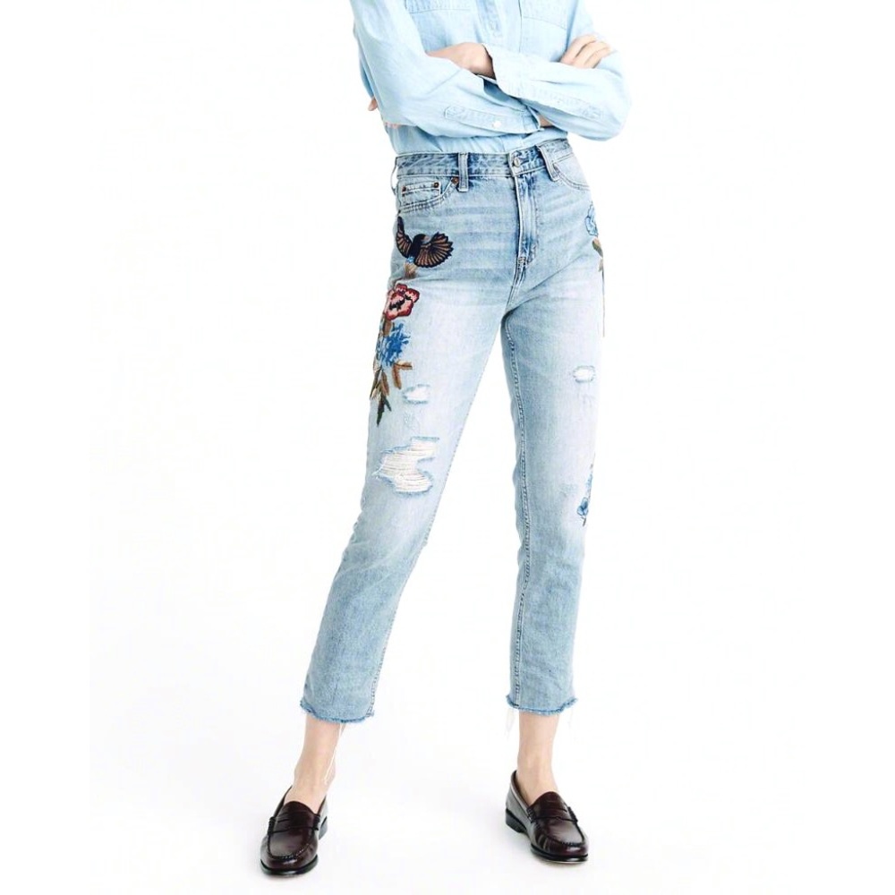 Abercrombie Embroidered High rise girlfriend jeans